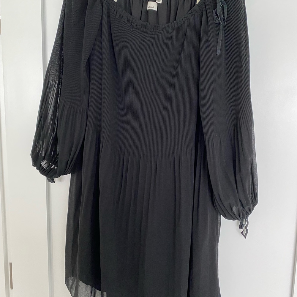 Off shoulder aritzia dress